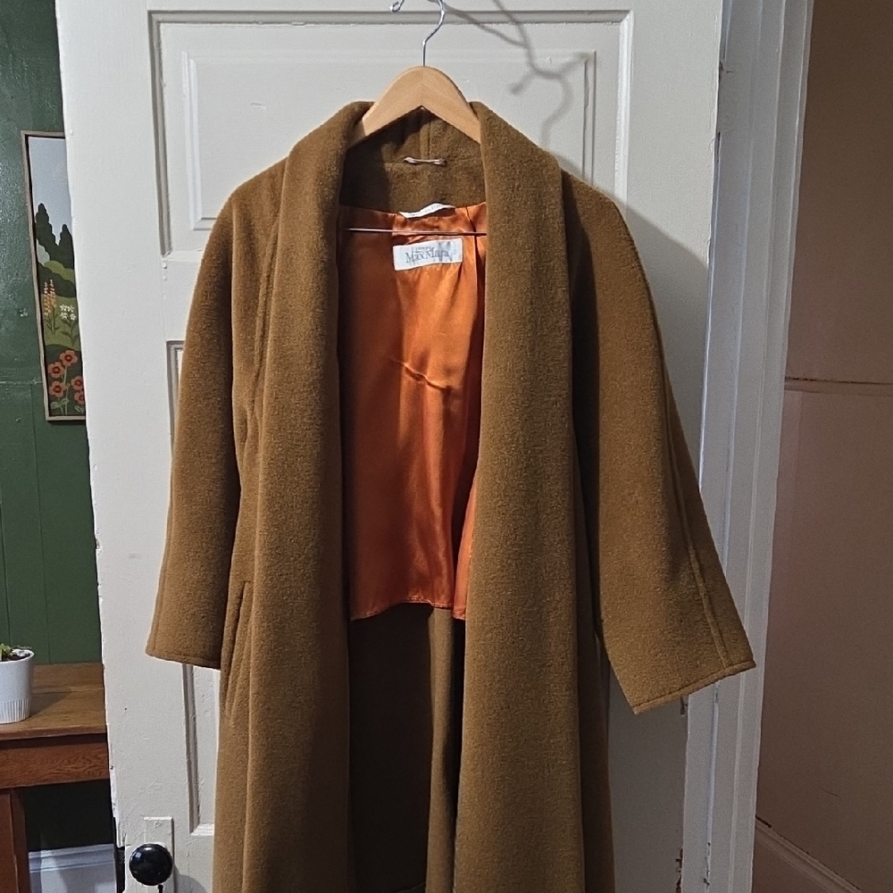 MaxMara Brown Coat with Orange Lining - Picture 1 of 11